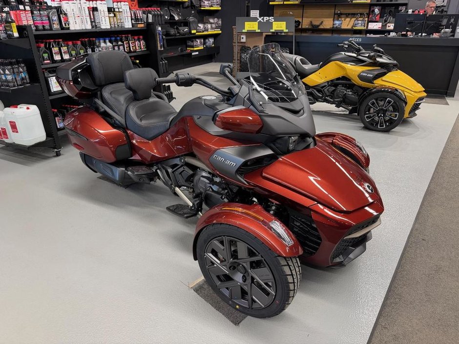 Can-Am SPYDER F3 LIMITED SPECIAL SERIES  2026 à Charlemagne, Québec
