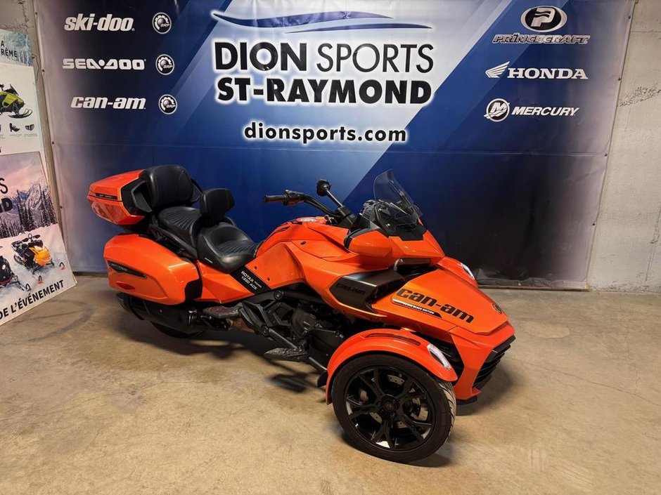 Can-Am SPYDER F3 LIMITED  2019 à Charlemagne, Québec