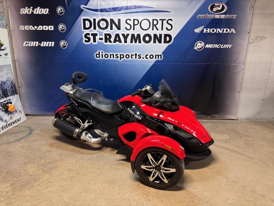 Can-Am SPYDER RS SM5  2008 à Charlemagne, Québec