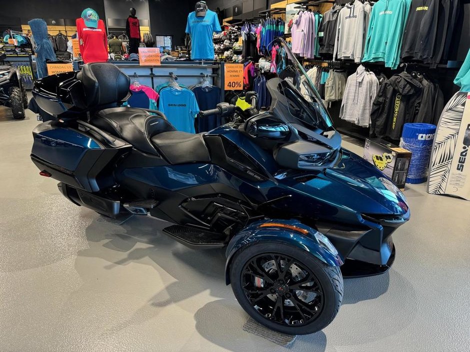Can-Am Spyder RT Limited (SE6)  2024 à Charlemagne, Québec