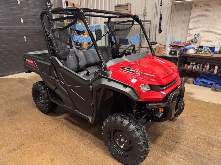 Honda Pioneer 1000 3 places  2025 à Charlemagne, Québec