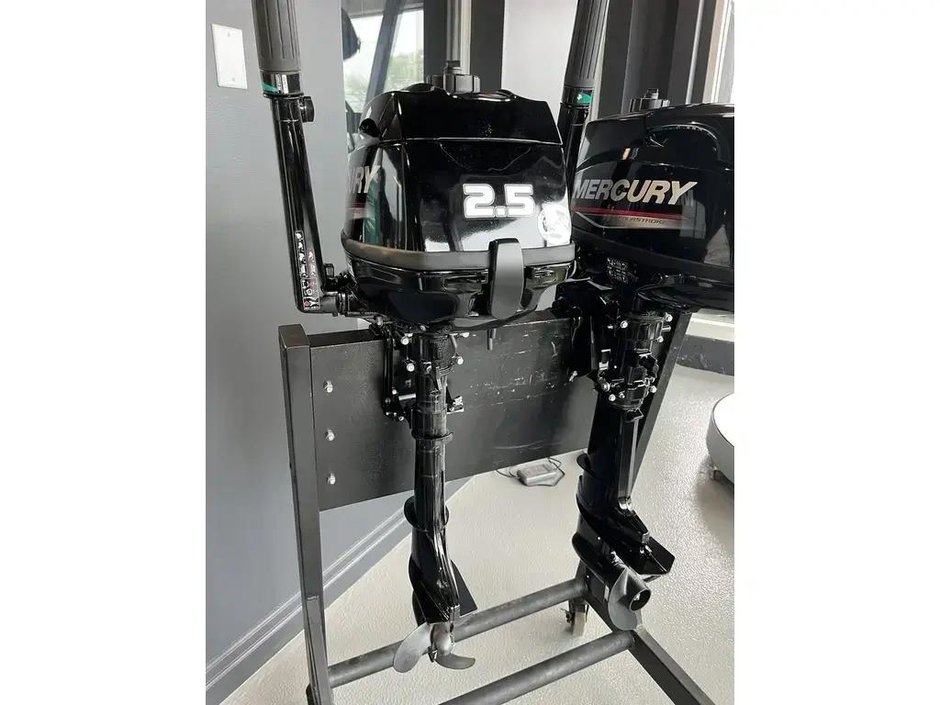 Mercury 2.5 MH 4S  2023 à Charlemagne, Québec