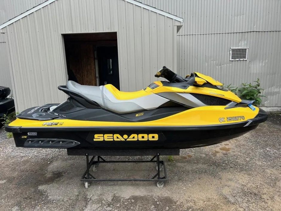2009 Sea-Doo RXT IS 255 in Charlemagne, Quebec