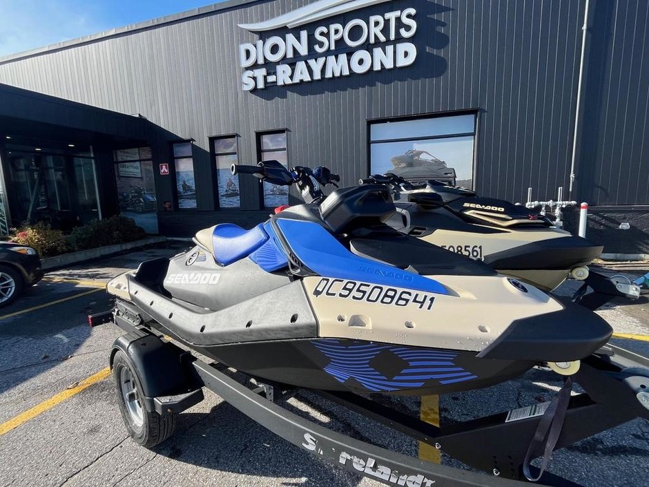 Sea-Doo SPARK TRIXX 3 PLACES Audio ( 4 heures )  2025 à Charlemagne, Québec