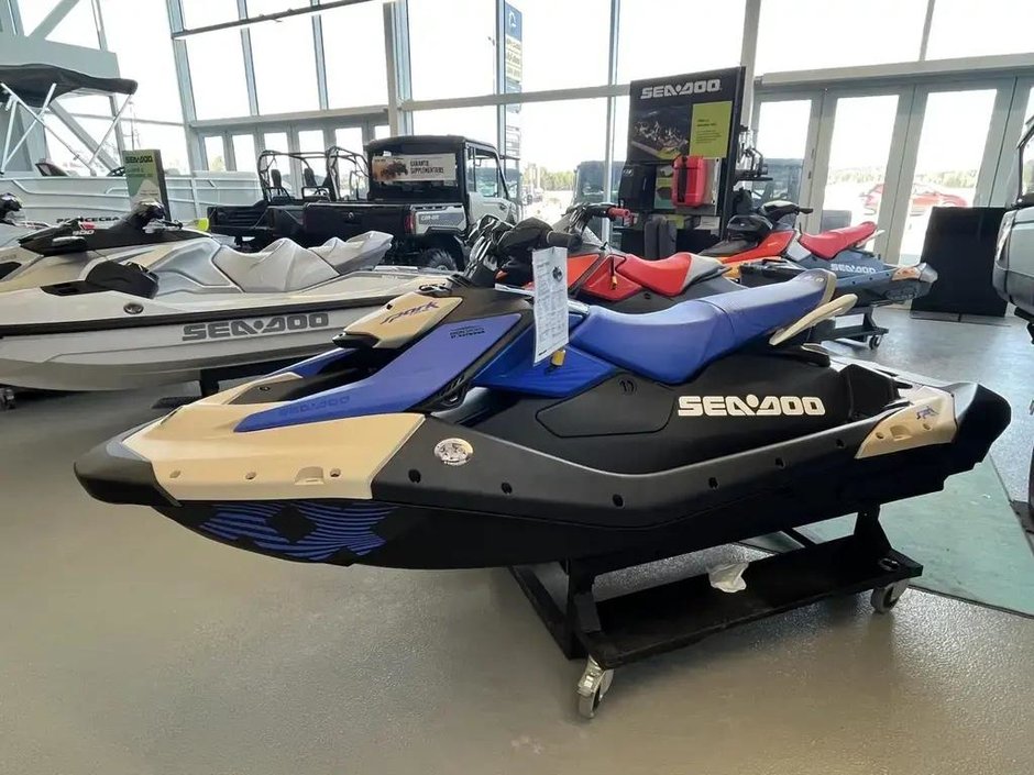 Sea-Doo SPARK TRIXX 3 PLACES  2025 à Charlemagne, Québec