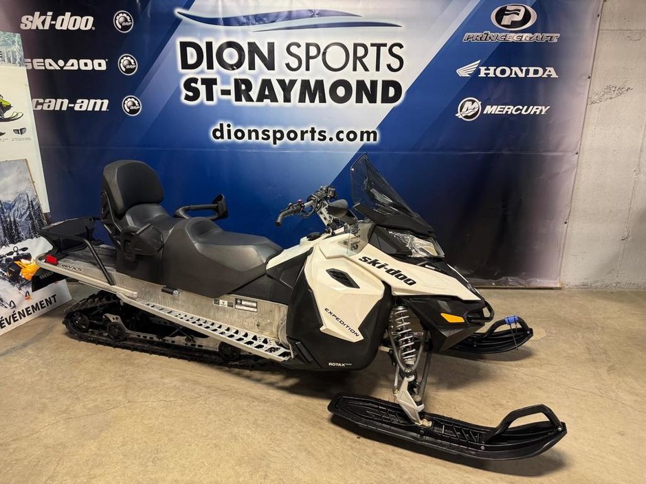 2017 Ski-Doo Expedition Sport 900 ACE in Charlemagne, Quebec