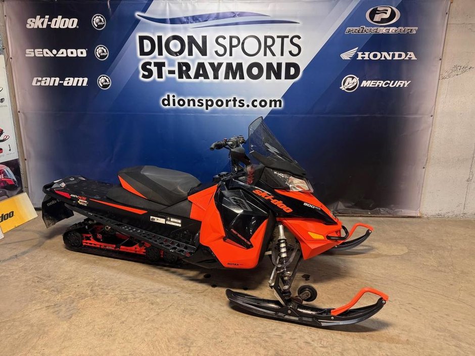 Ski-Doo Renegade Adrenaline 900 ACE  2016 à Charlemagne, Québec