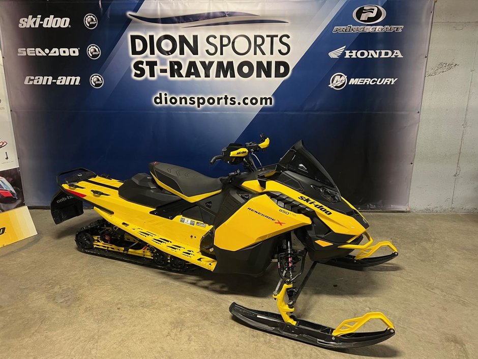 Ski-Doo Renegade X 850 E-TEC  2023 à Charlemagne, Québec