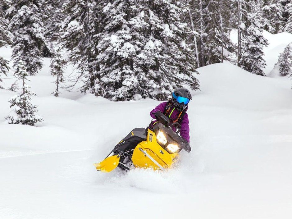 Ski-Doo SUMMIT NEO + 600 EFI 55 Plus  2024 à Charlemagne, Québec