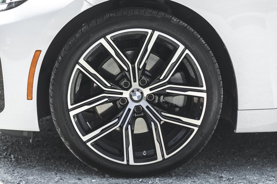 2024 BMW 2 Series 230i xDrive-4