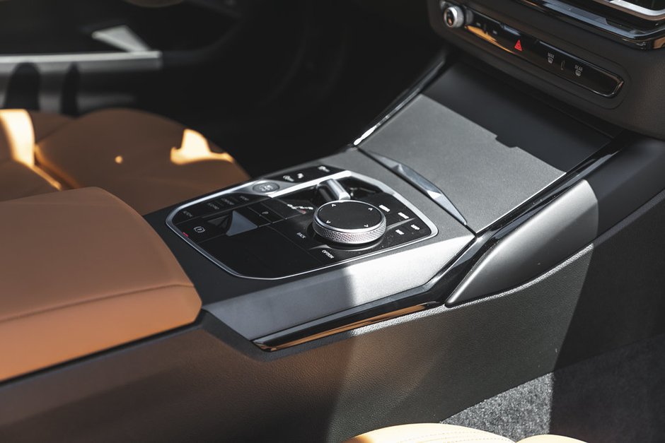 2024 BMW 2 Series 230i xDrive-26