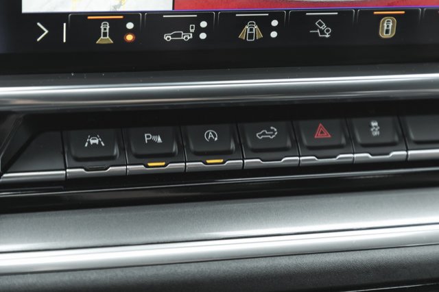 2026 Chevrolet Silverado 1500 High Country-41