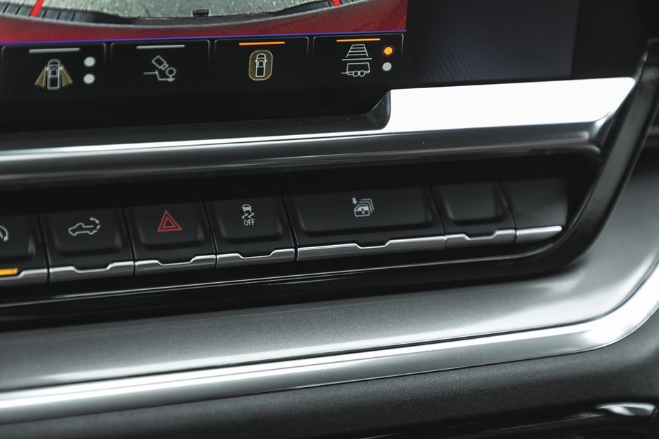 2026 Chevrolet Silverado 1500 High Country-42