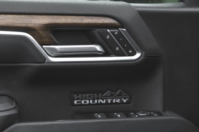 2026 Chevrolet Silverado 1500 High Country-21