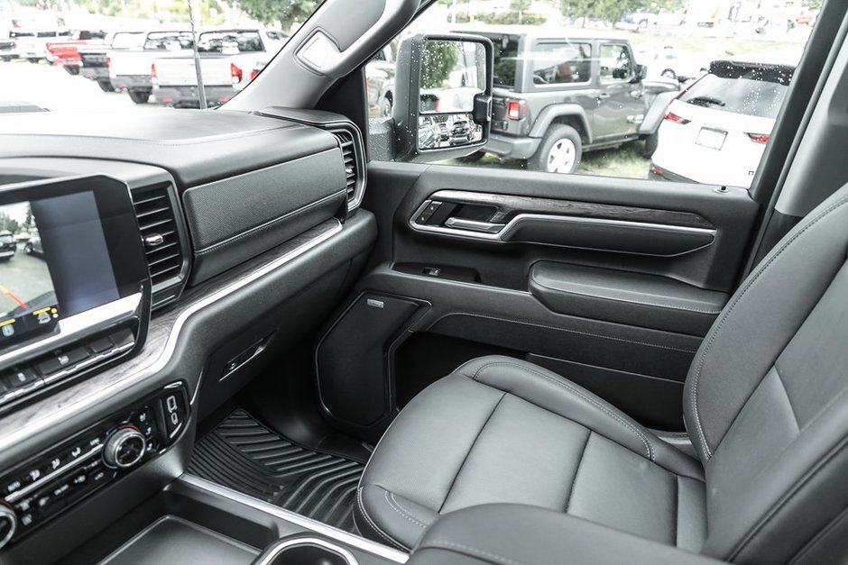2026 Chevrolet Silverado 3500HD LTZ-42
