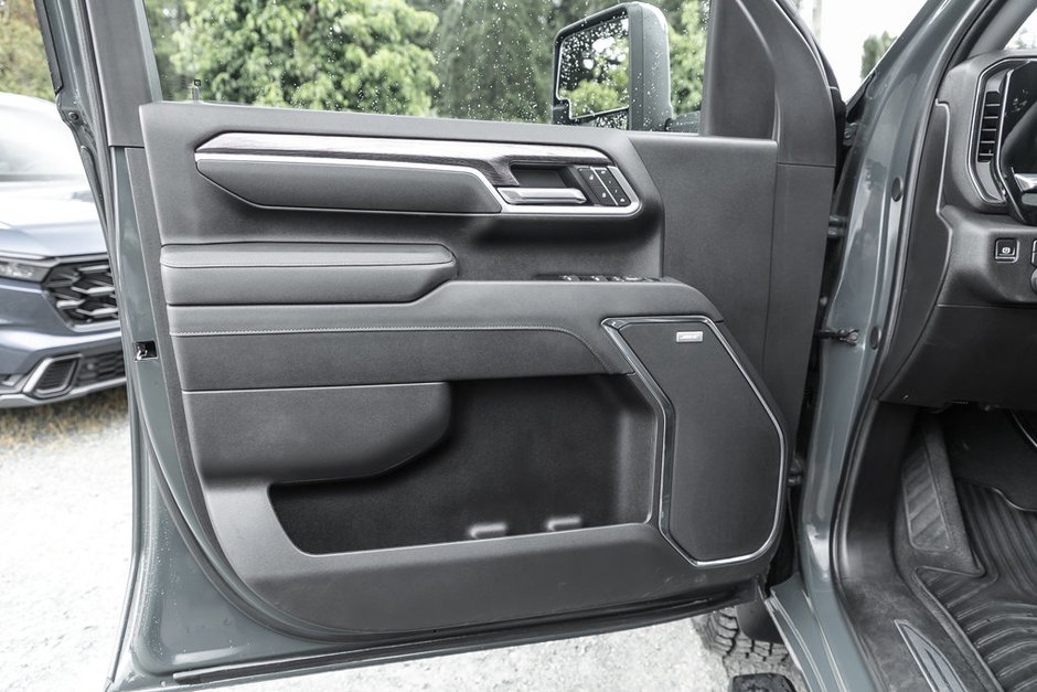 2026 Chevrolet Silverado 3500HD LTZ-17