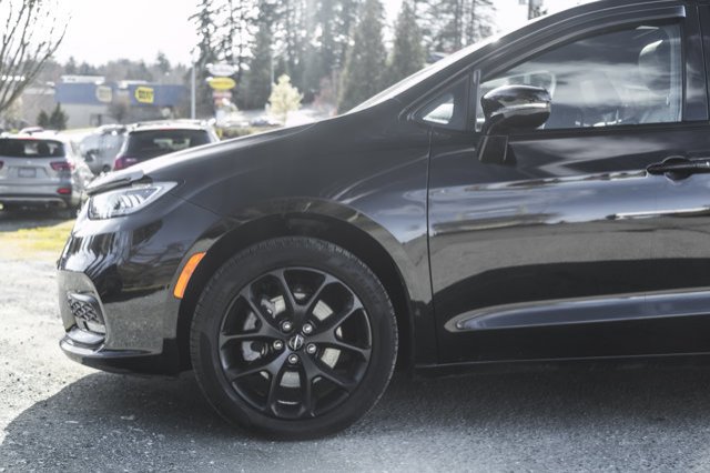2024 Chrysler Pacifica Limited-3