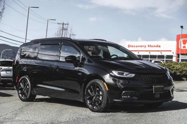 2024 Chrysler Pacifica Limited-0