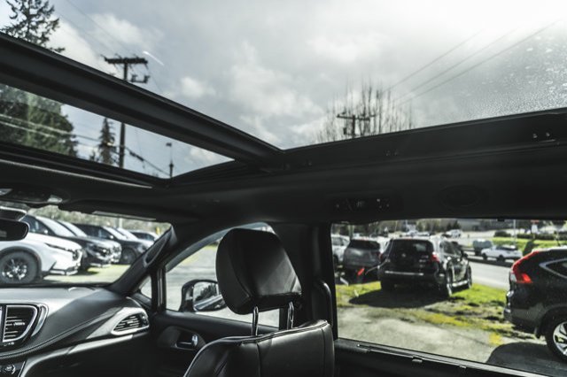 2024 Chrysler Pacifica Limited-23