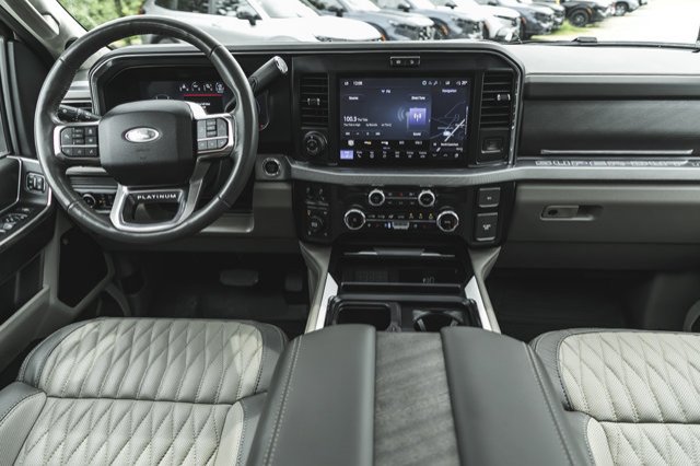 2025 Ford Super Duty F-350 SRW-43