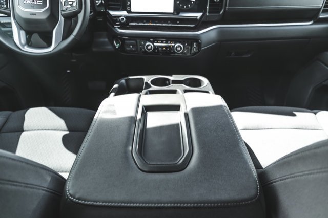 2025 GMC Sierra 1500 Elevation-28
