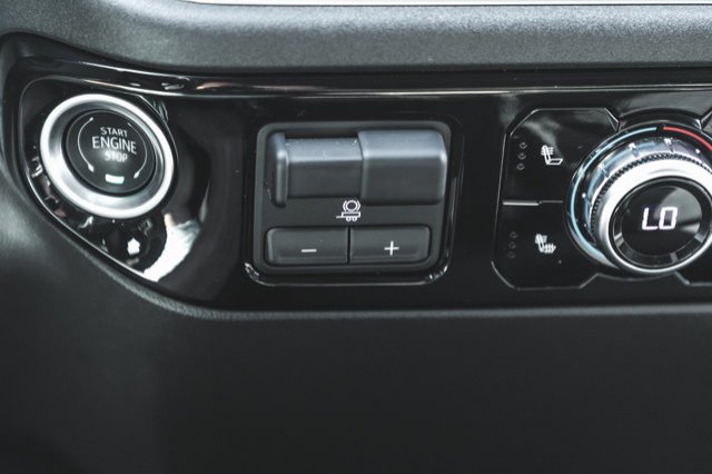2025 GMC Sierra 1500 Elevation-37