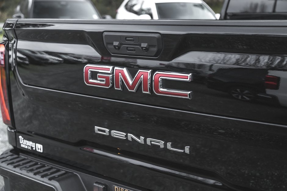 2025 GMC Sierra 3500HD Denali-14