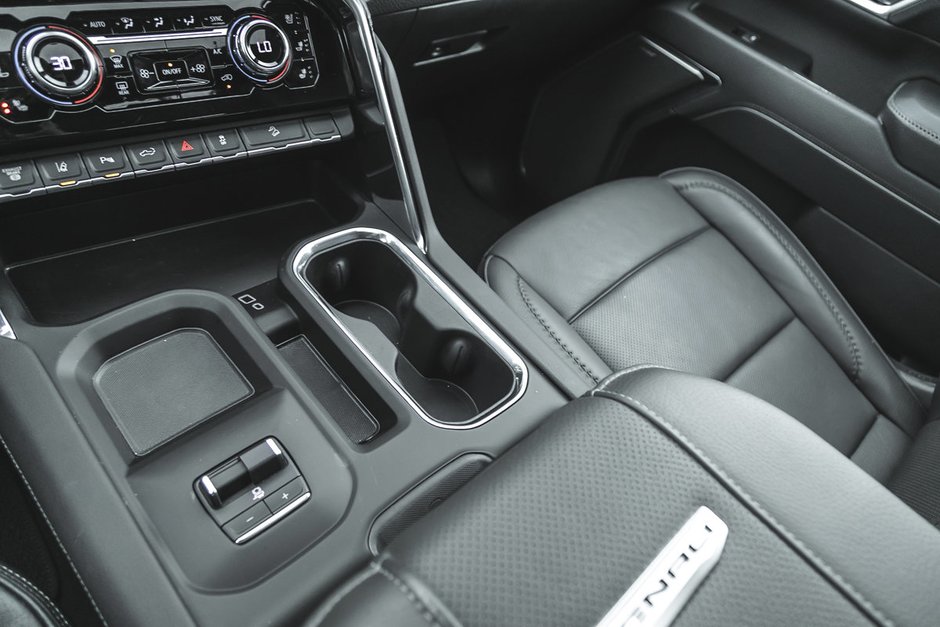 2025 GMC Sierra 3500HD Denali-43