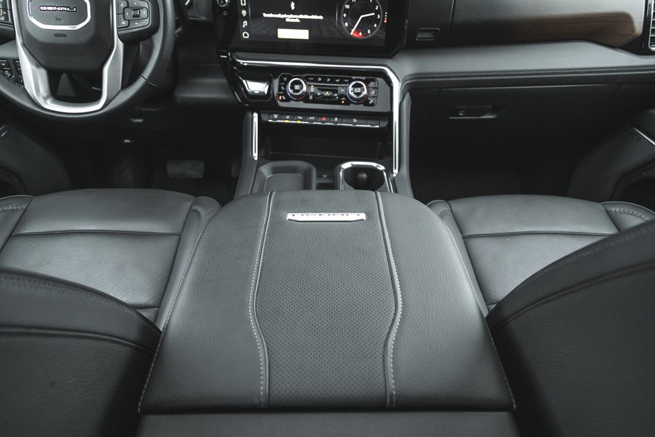 2025 GMC Sierra 3500HD Denali-32