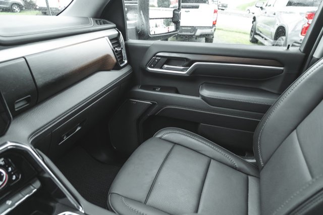 2025 GMC Sierra 3500HD Denali-44