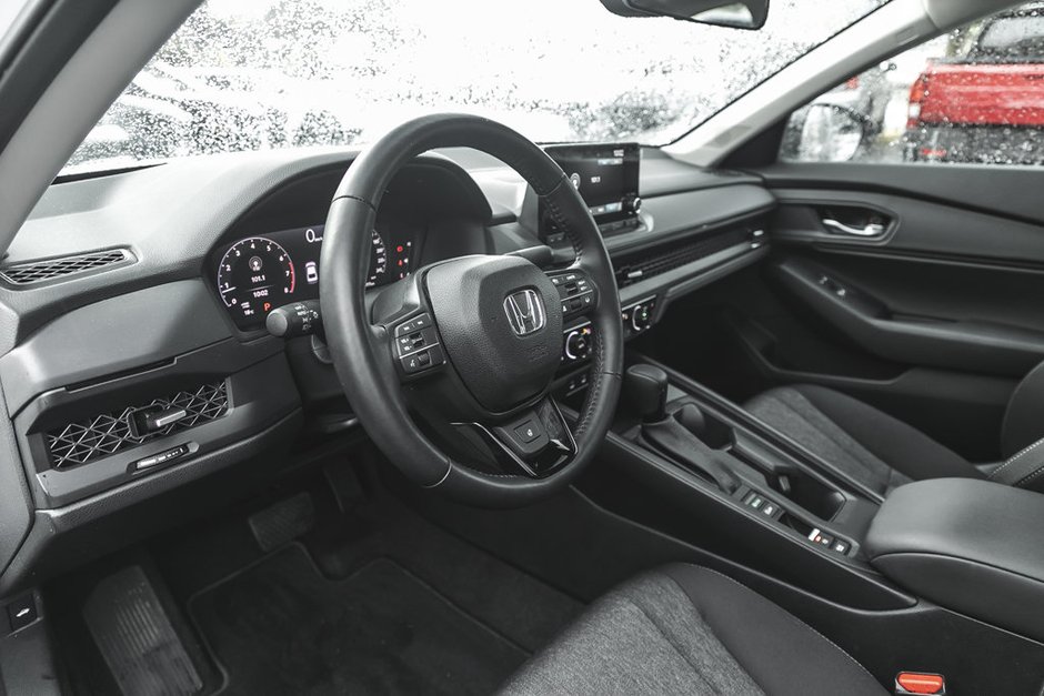 2025 Honda Accord Sedan SE-14