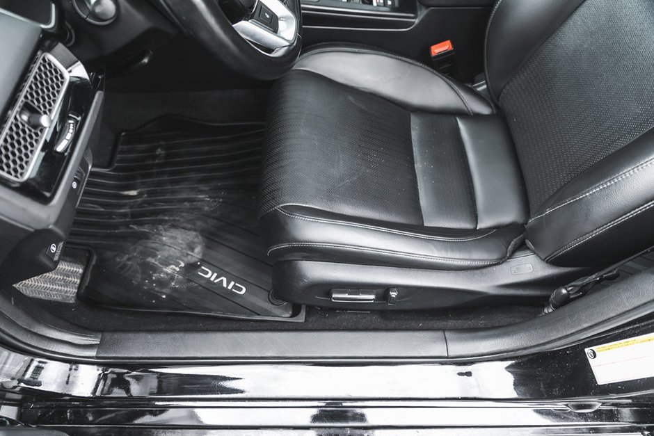 2023 Honda Civic Hatchback Sport Touring-17