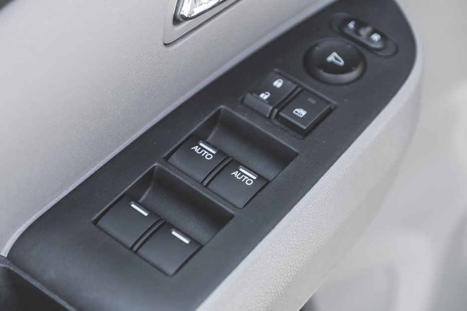 2017 Honda Odyssey SE-14