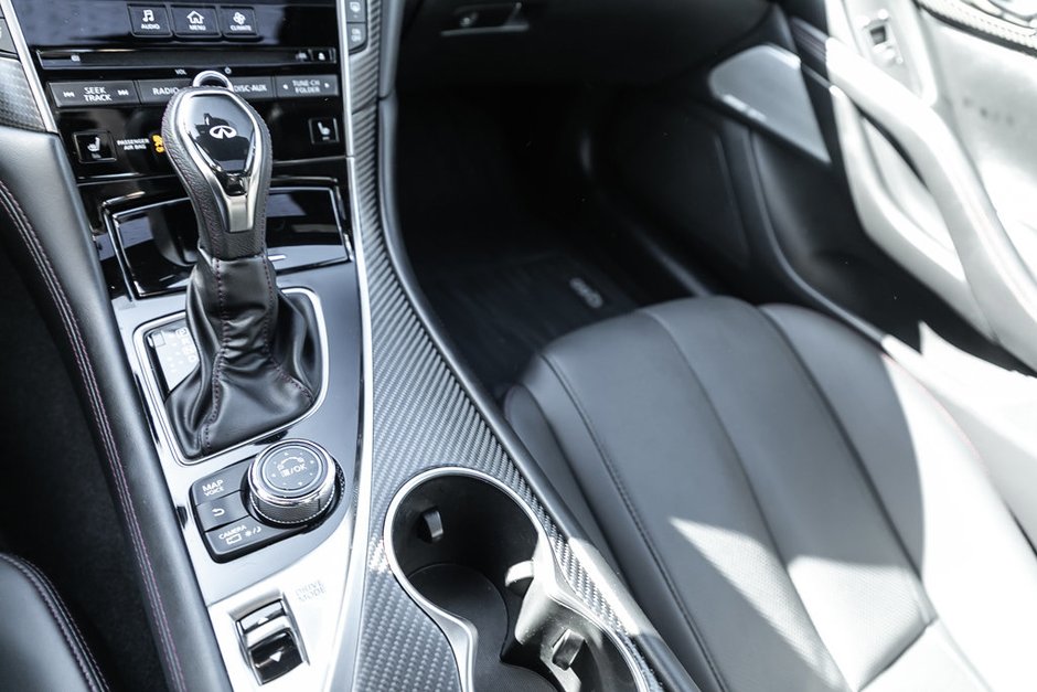 2021 Infiniti Q60-40