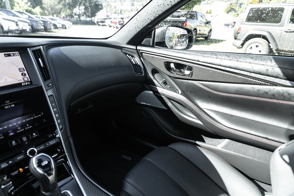 2021 Infiniti Q60-41