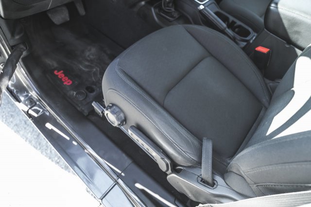 2019 Jeep Wrangler Sport S-14