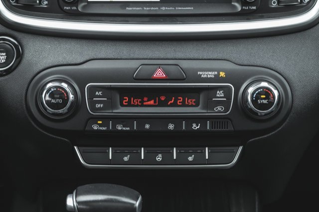 2020 Kia Sorento EX V6-25