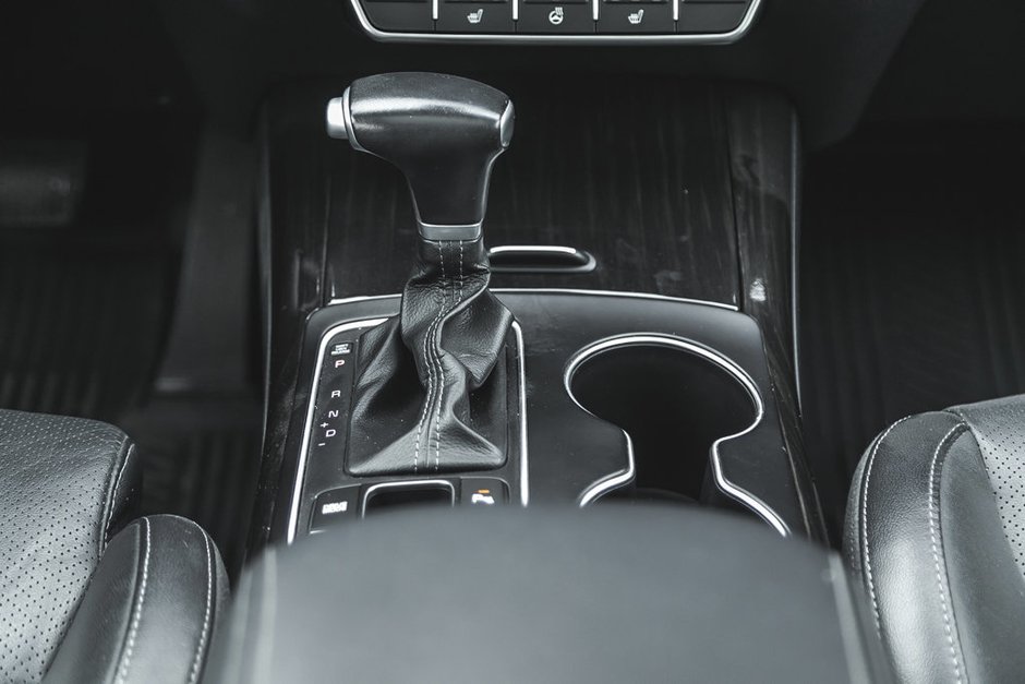 2020 Kia Sorento EX V6-26