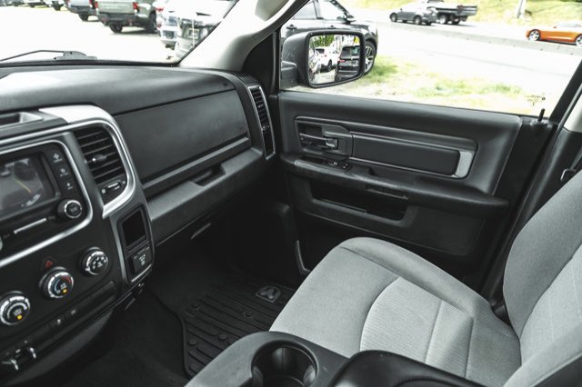 2022 Ram 1500 Classic SLT-40