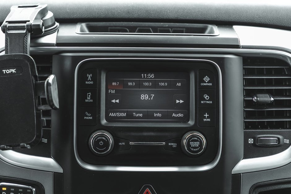 2022 Ram 1500 Classic SLT-26
