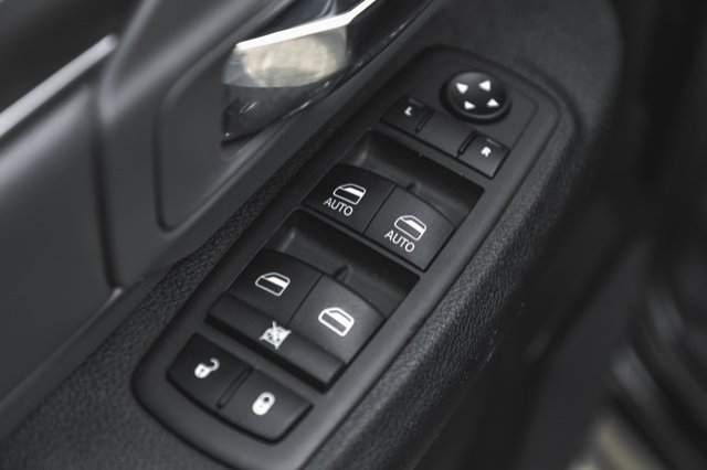 2022 Ram 1500 Classic SLT-17