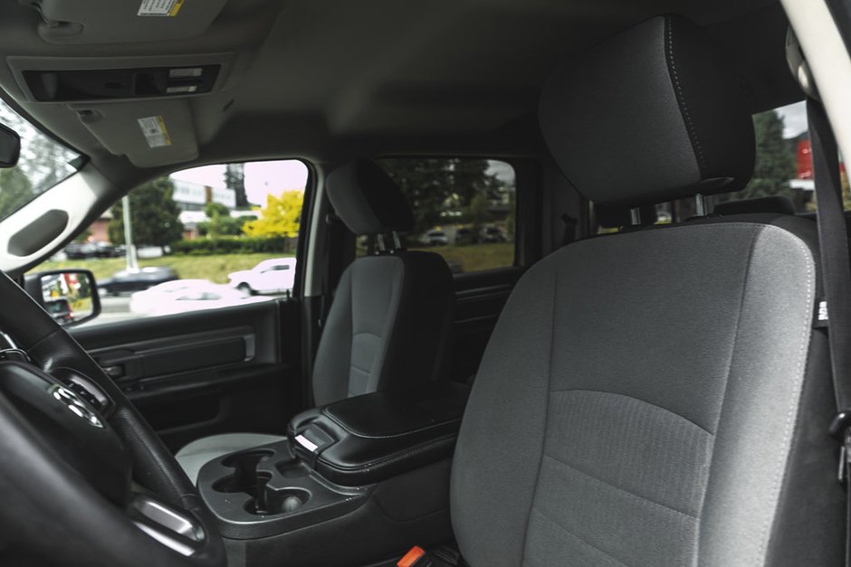 2022 Ram 1500 Classic SLT-22