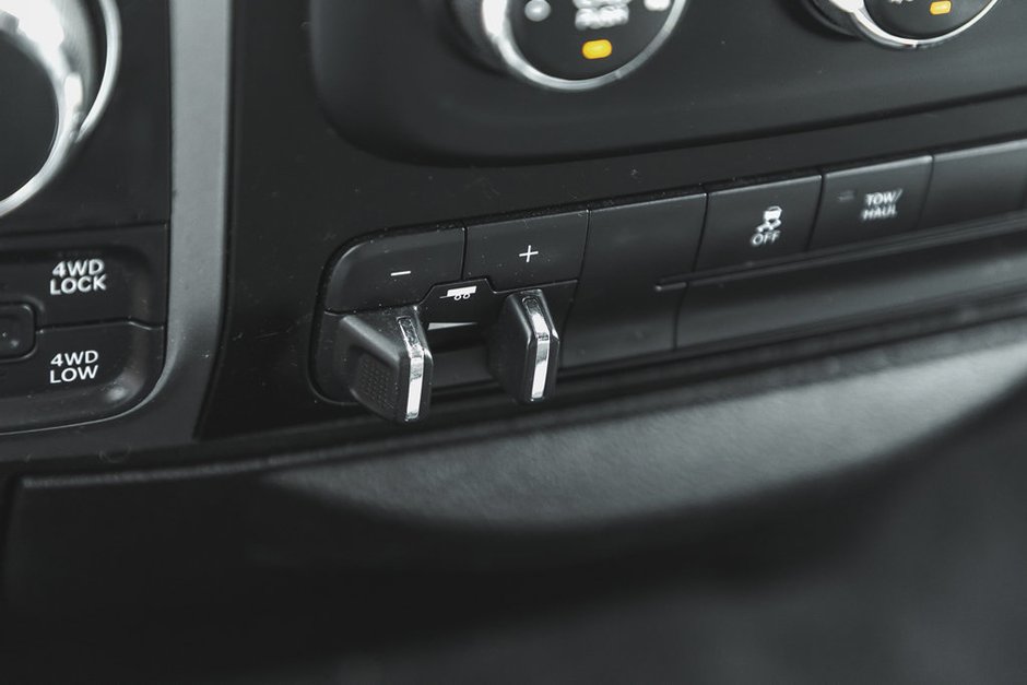 2022 Ram 1500 Classic SLT-37