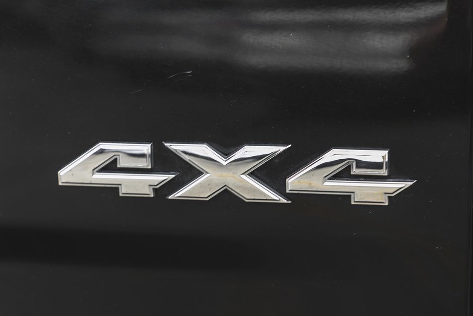 2022 Ram 1500 Classic SLT-12