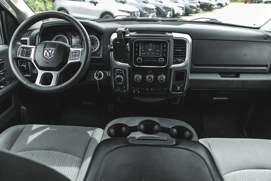 2022 Ram 1500 Classic SLT-24