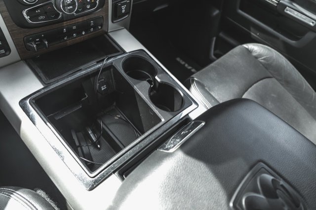 2014 Ram 1500 Laramie-43