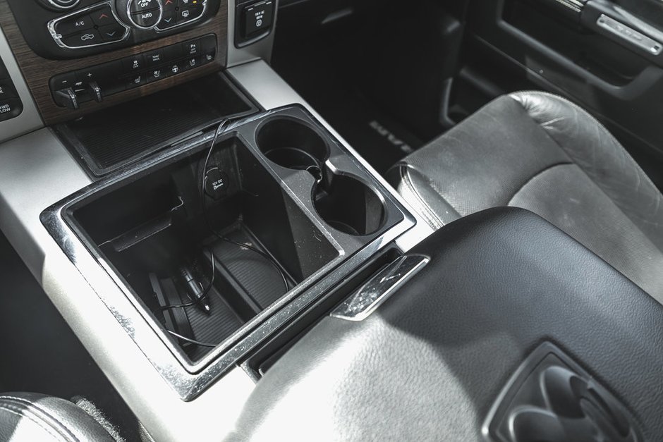 2014 Ram 1500 Laramie-43