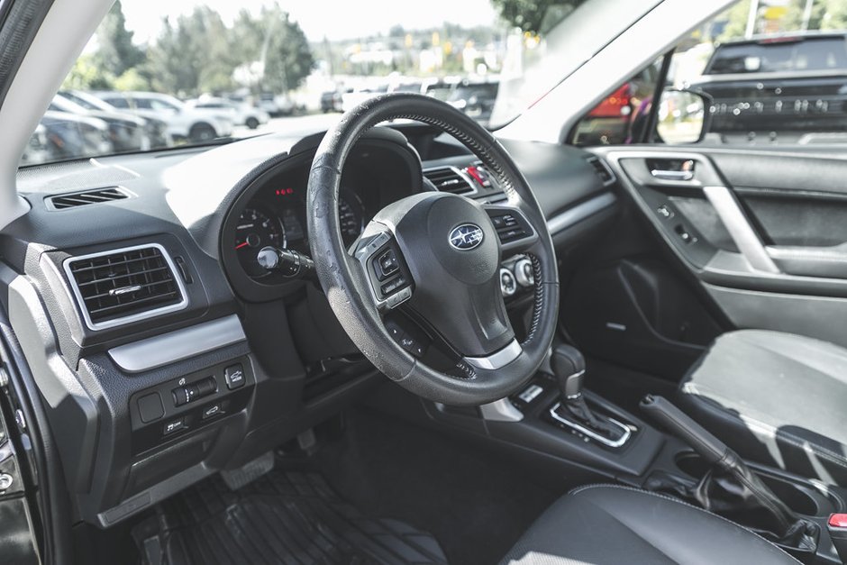2016 Subaru Forester i Limited-17