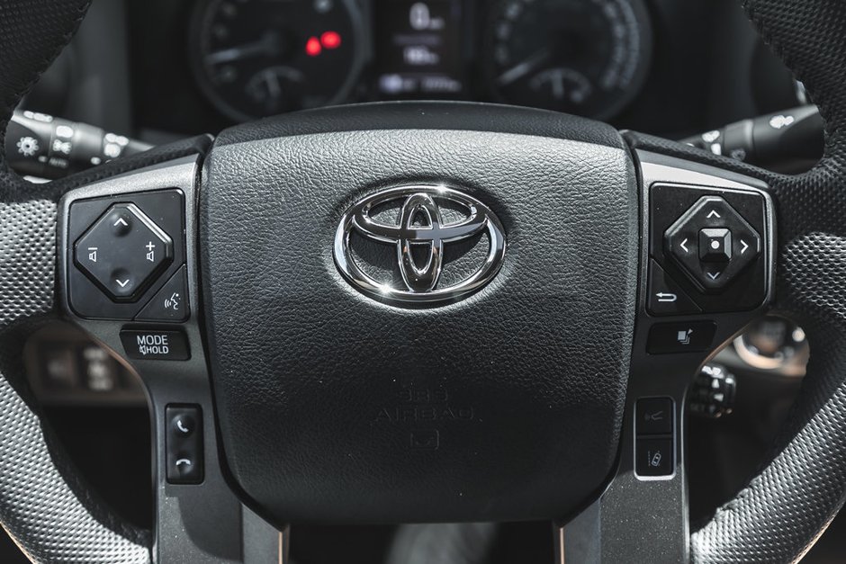 2023 Toyota Tacoma-32