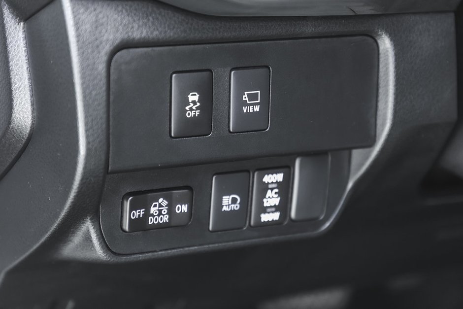 2023 Toyota Tacoma-18